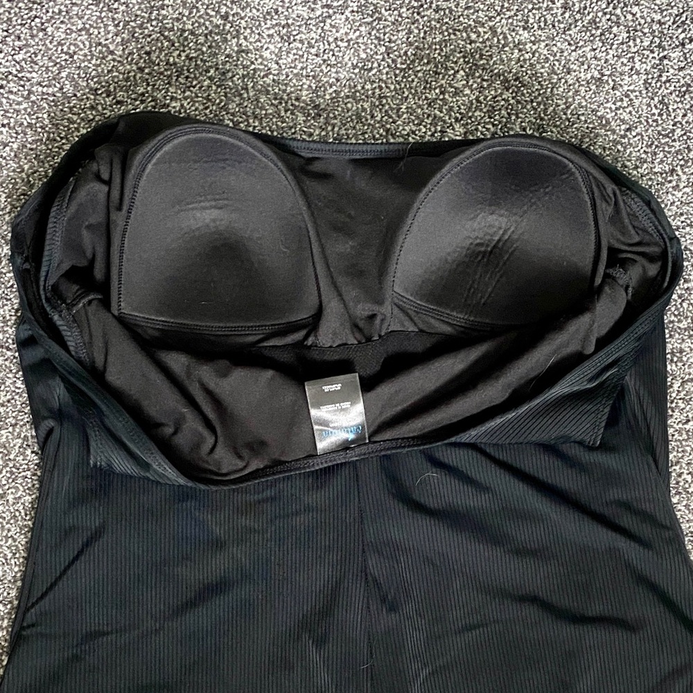 Catalina Black Ribbed One-Piece Swimsuit | Size 1X - Picture 5 of 8